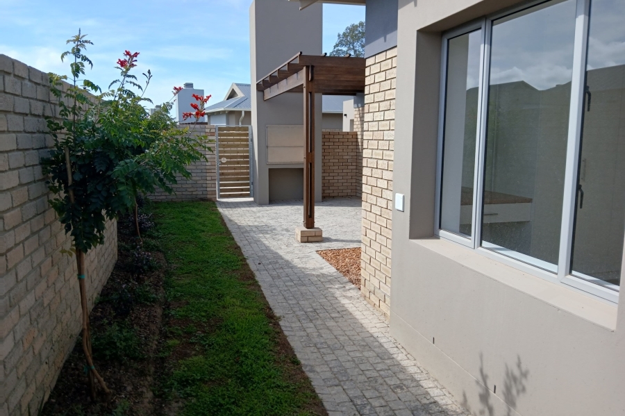 3 Bedroom Property for Sale in Mooikloof Country Estate Western Cape